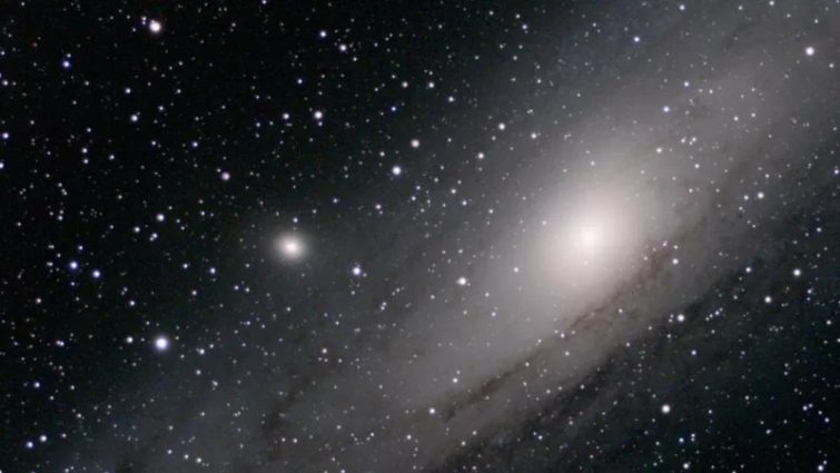 Image 1 : Andromède aurait-elle avalé une Galaxie voisine de la notre ?