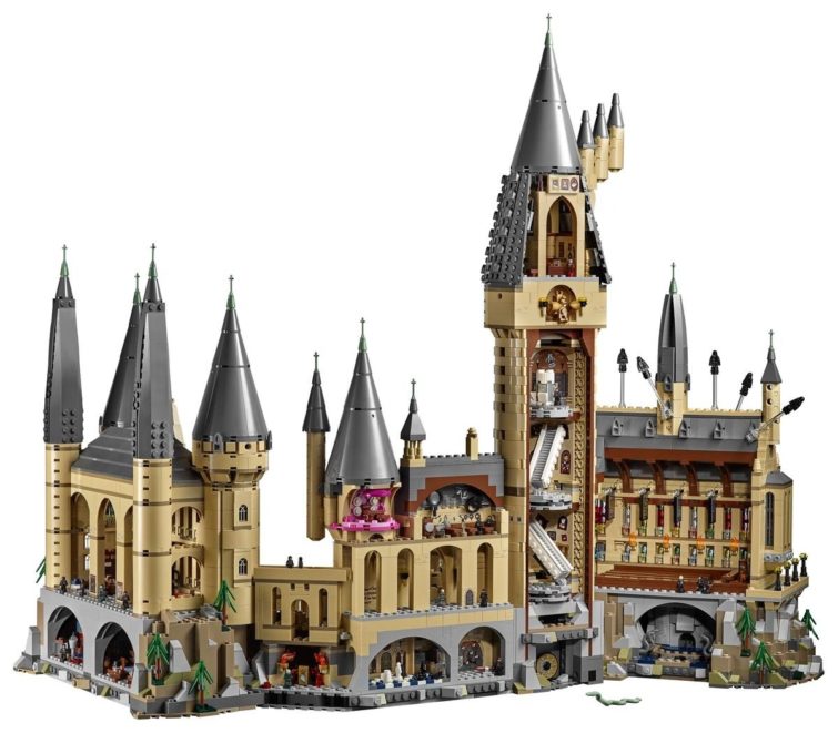 Image 1 : Lego Harry Potter : plus de 6000 briques dans cette reproduction de Poudlard