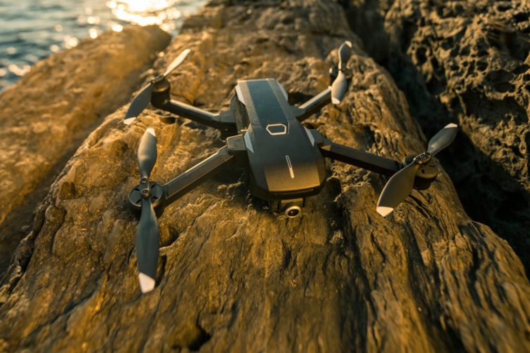 Image 1 : Mantis Q, le drone qui se dirige par la voix ou par les gestes
