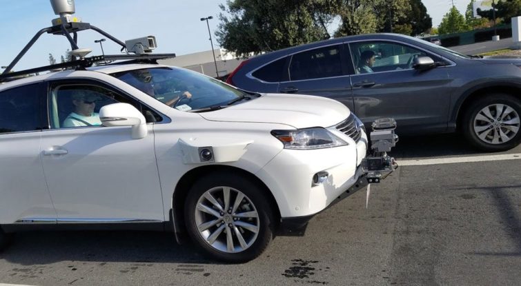 Image 1 : Pour la première fois, une voiture autonome d'Apple est impliquée dans un accident
