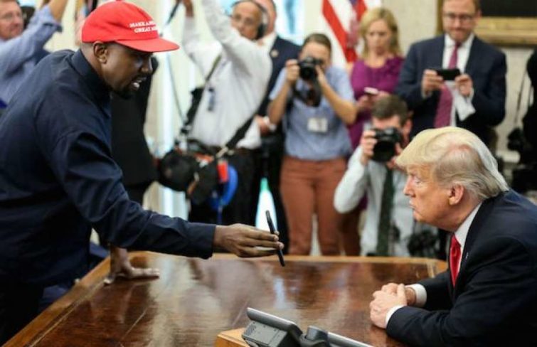 Image 1 : Kanye West veut qu'Apple conçoive un iPlane pour Donald Trump