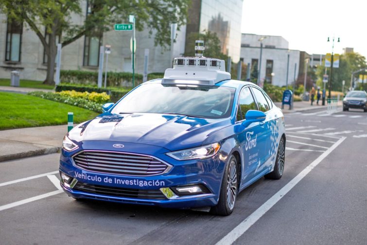 Image 1 : Ford : un brevet pour injecter un mode "Asphalt" à sa voiture connectée
