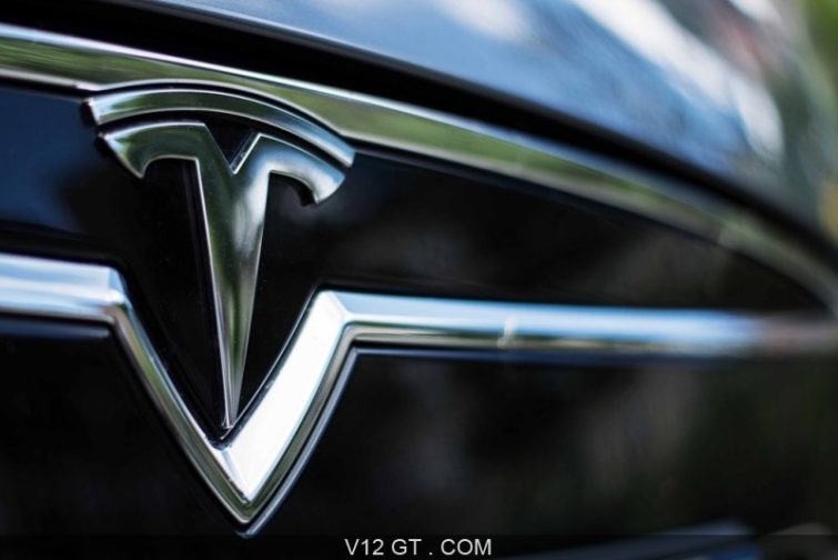 Image 1 : James Murdoch va remplacer Elon Musk à la tête de Tesla ?