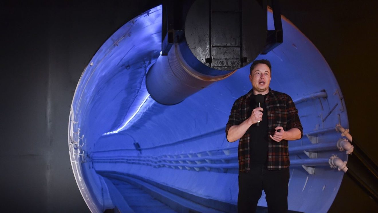 Image 1 : Elon Musk dévoile un tunnel souterrain pour rouler à grande vitesse