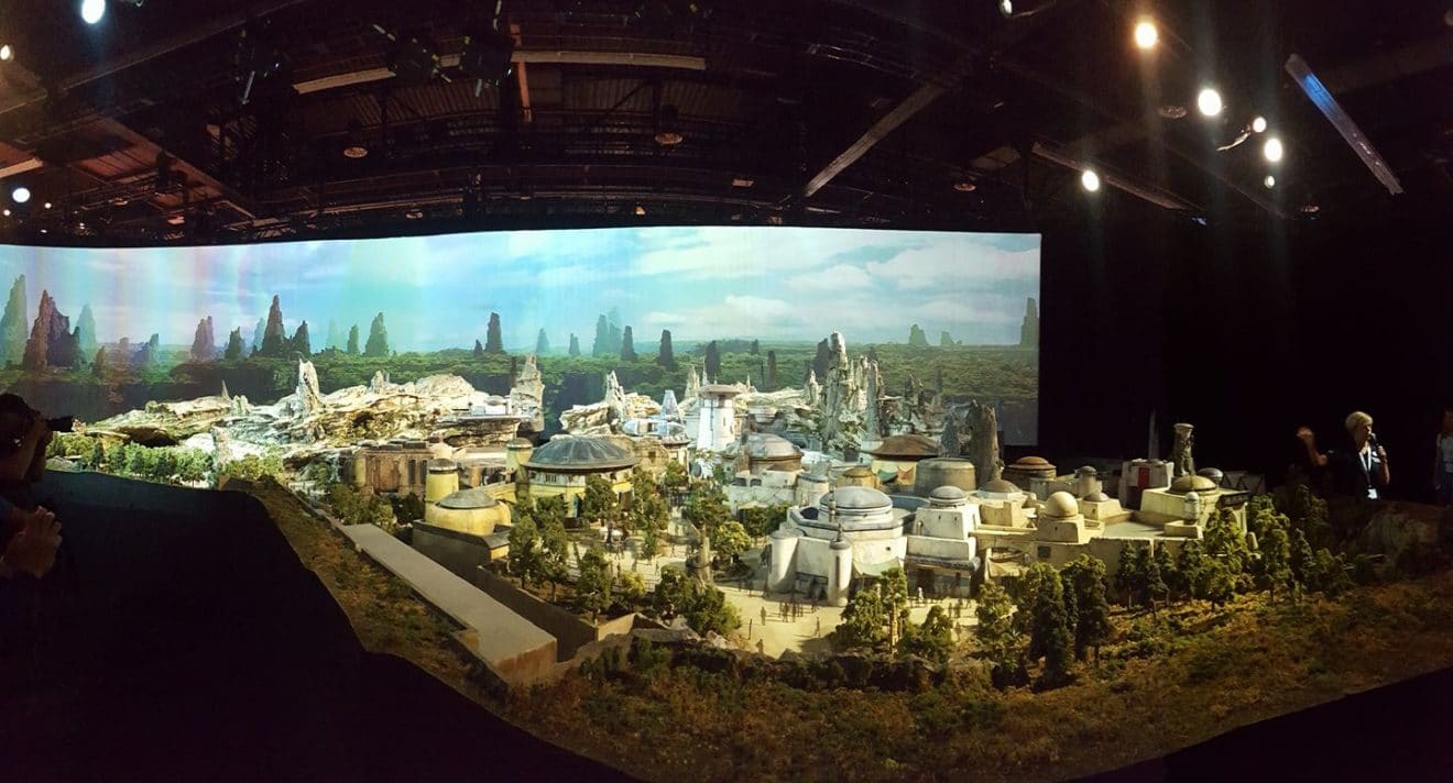 Image 1 : Disney dévoile deux attractions de Star Wars : Galaxy's Edge