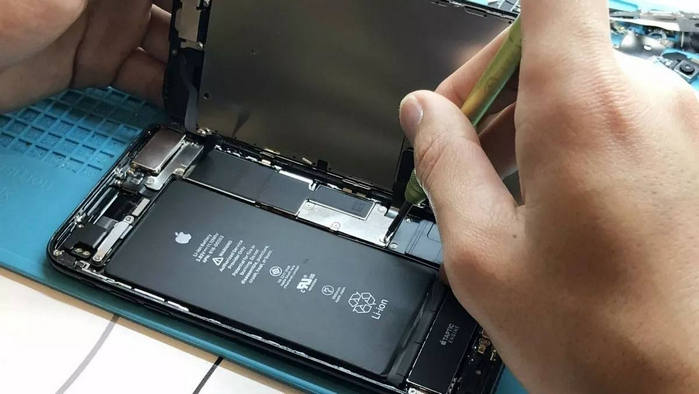 Image 1 : Apple a remplacé 11 millions de batteries d'iPhone en 2018
