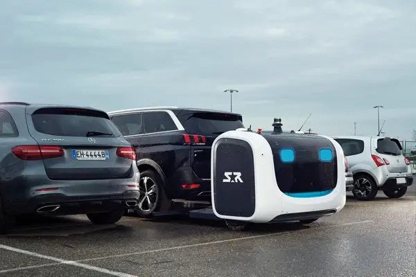 Image 2 : L'aéroport de Gatwick va tester un robot pour garer les voitures