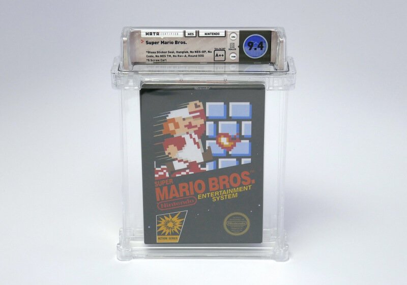 Image 1 : Une cartouche originale de Super Mario Bros adjugée pour 100 000 dollars
