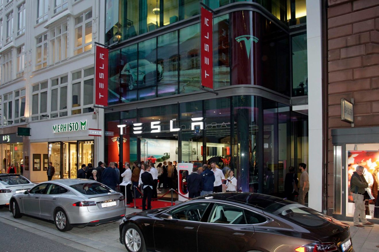 Image 1 : Tesla va fermer ses stores et ne vendra ses voitures qu’en ligne