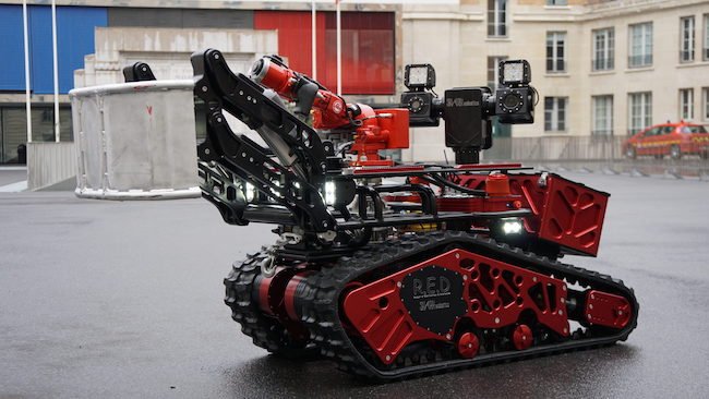 Image 1 : Colossus : le robot-pompier au secours de Notre-Dame