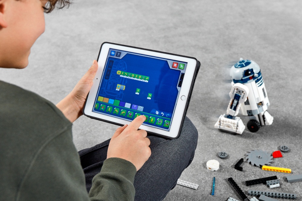 Image 2 : Le dernier Lego Boost vous permet de construire votre propre R2-D2
