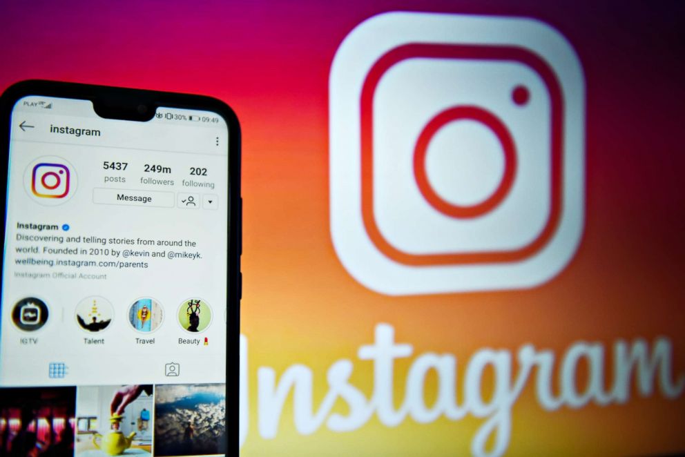 Image 1 : Instagram fait à son tour la chasse aux fake news