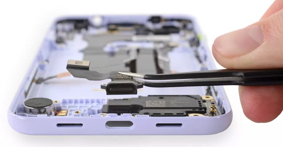 Image 1 : Le Pixel 3a est l'un des téléphones les plus faciles à réparer du moment