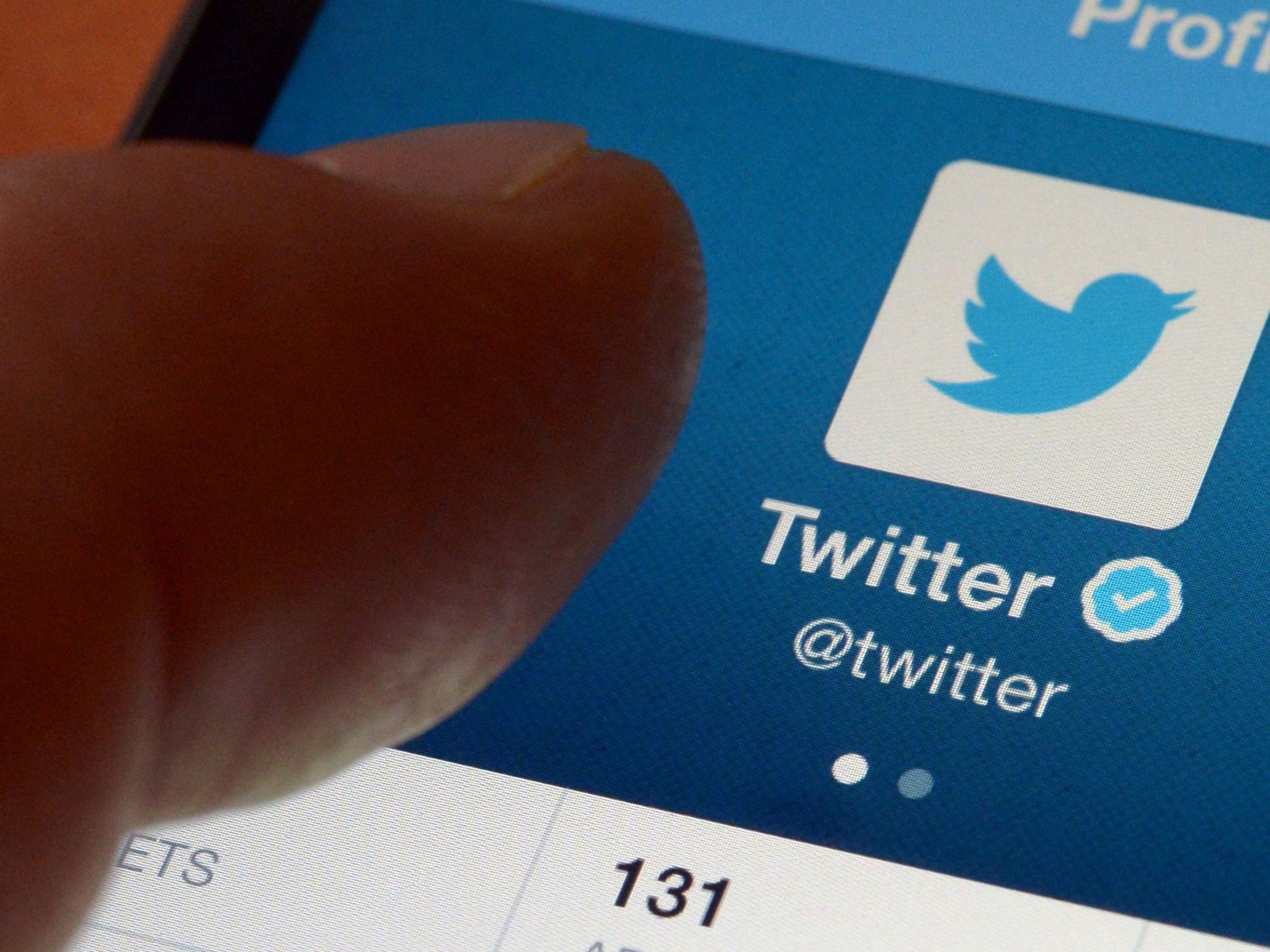 Image 1 : Twitter : vous pouvez maintenant intégrer des images et des vidéos dans vos retweets