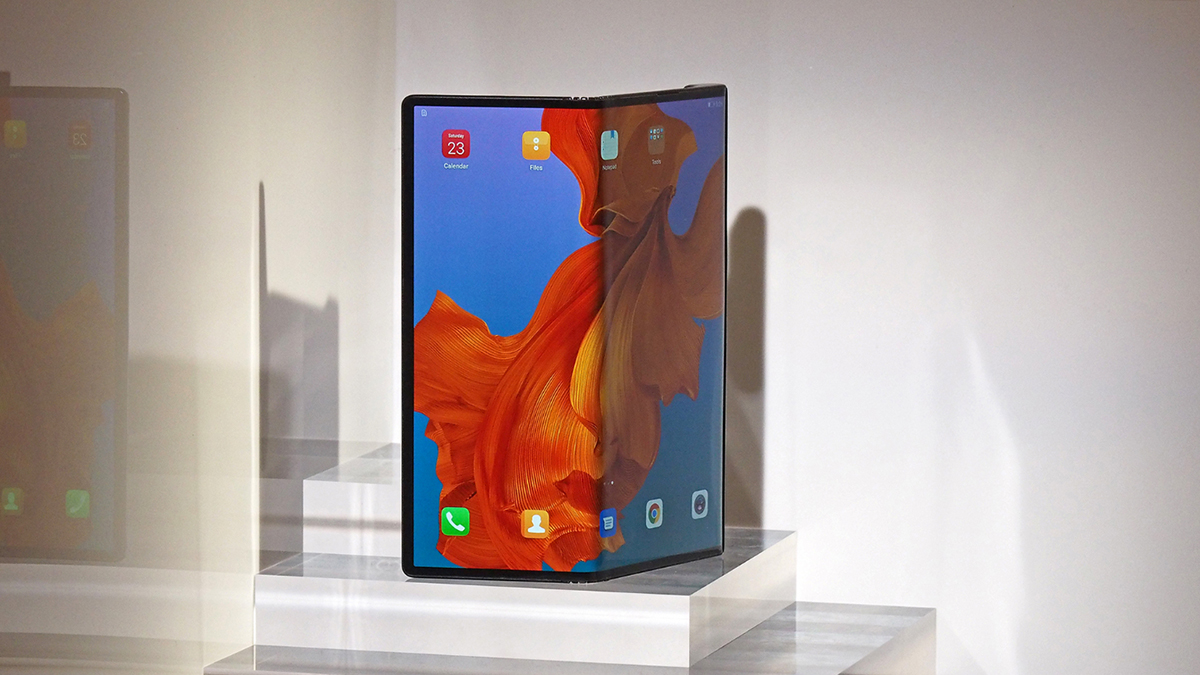 Image 1 : Mate X : Huawei repousse la sortie de son téléphone pliable à septembre