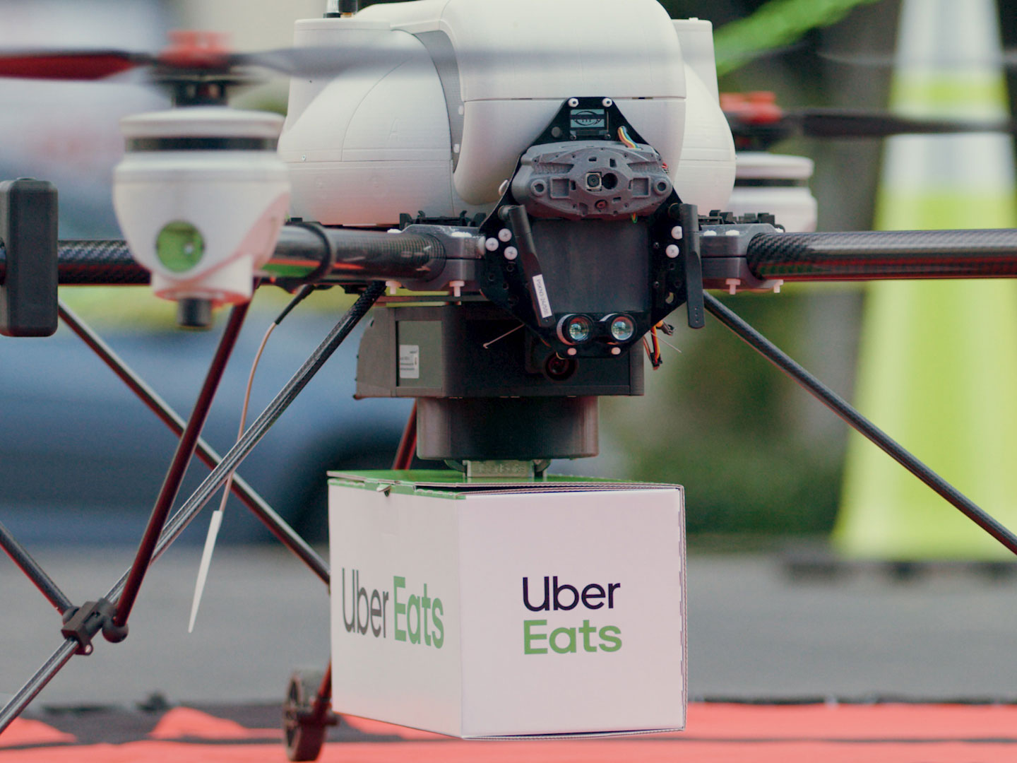 Image 1 : Uber va livrer des repas McDonald’s par drone