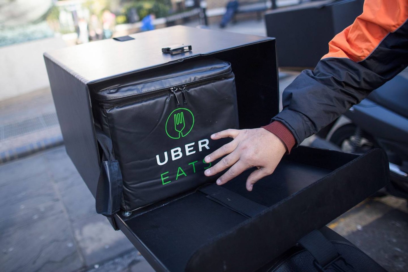 Image 1 : Vous pourrez bientôt commander vos repas depuis l'application Uber