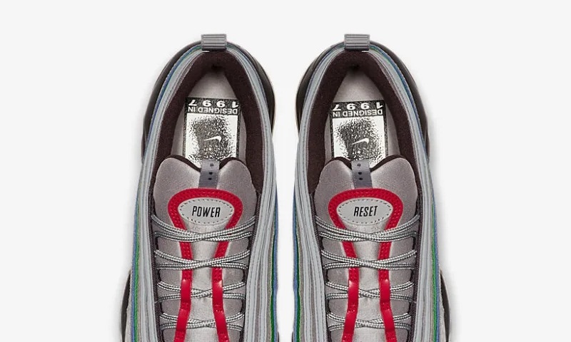 Image 2 : Nike rend hommage à la N64 avec une paire de baskets