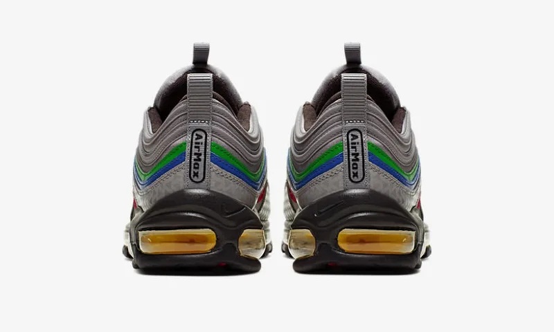 Image 3 : Nike rend hommage à la N64 avec une paire de baskets
