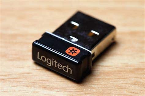 Image 1 : Vous avez un clavier ou une souris Logitech ? Il est temps de mettre à jour le dongle USB