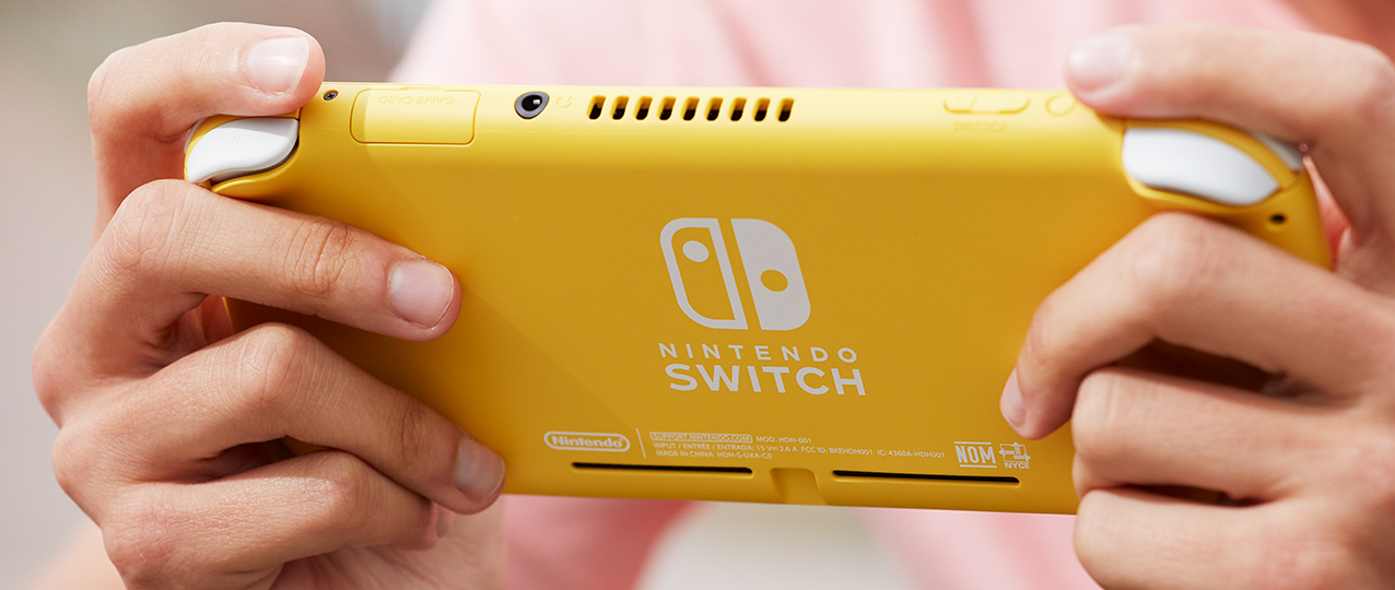 Image 2 : Switch Lite : Nintendo officialise sa console 100 % portable