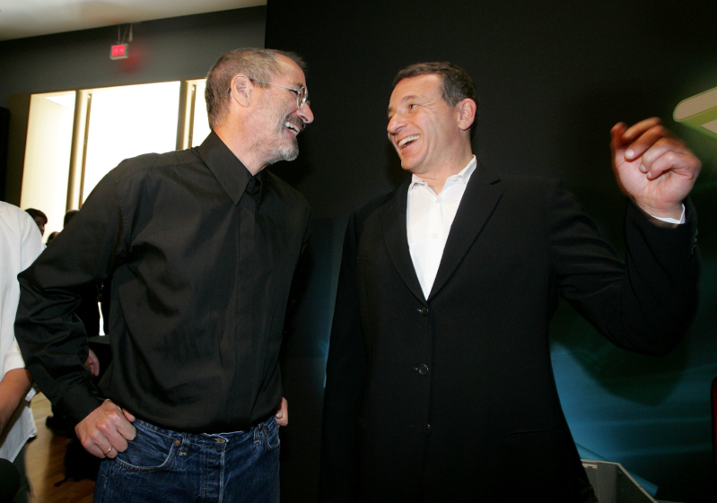 Image 1 : Selon le patron de Disney, Apple et Disney auraient pu fusionner si Steve Jobs était encore là