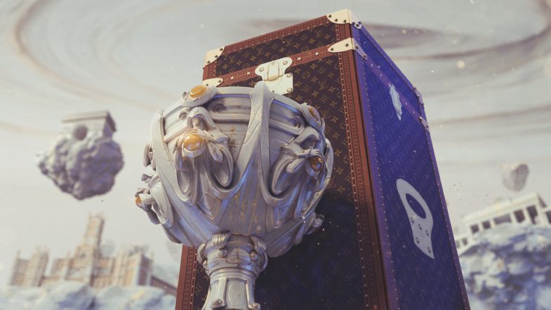 Image 1 : League of Legends : Louis Vuitton crée sa première malle pour un trophée d'esport