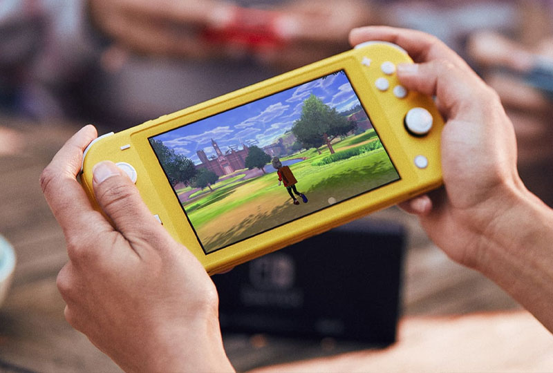 Image 1 : Switch Lite : la nouvelle console de Nintendo aurait pu coûter beaucoup plus cher