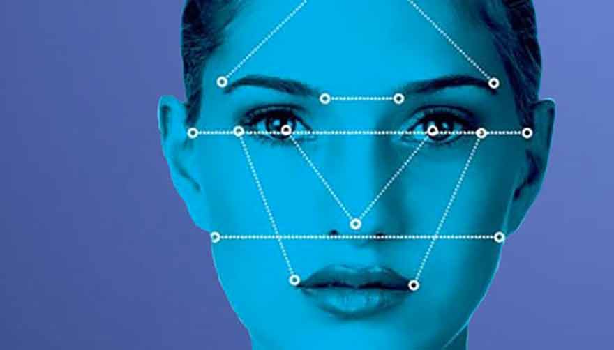 Image 1 : Bientôt un scan facial pour se mater un petit porno en ligne ?