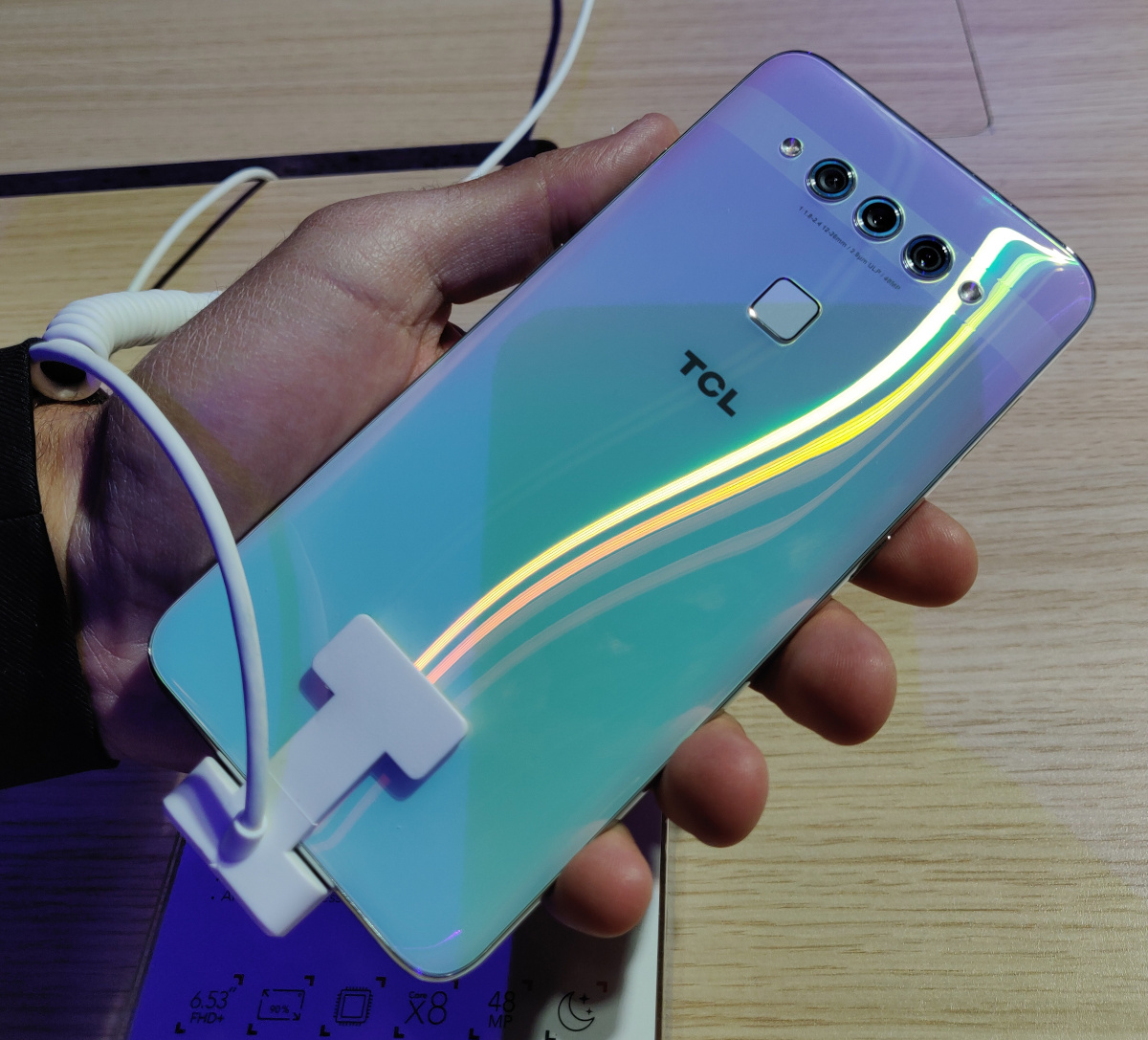Image 2 : Plex, Ray Danz, TCL passe aux smartphones et barres de son