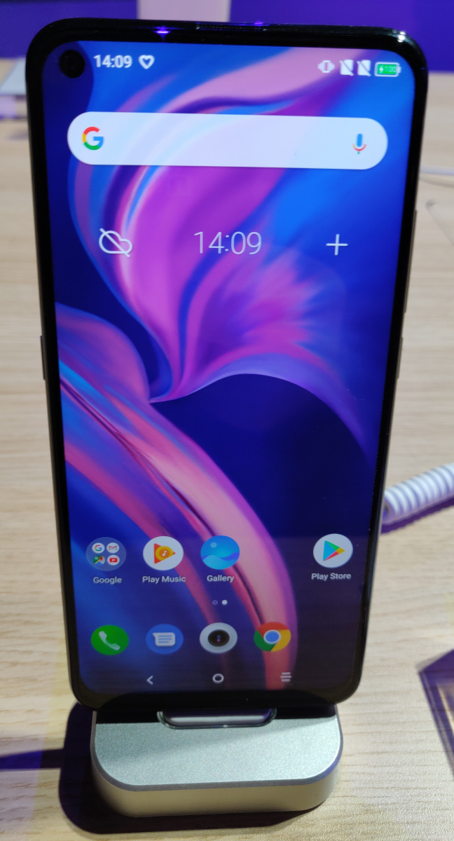 Image 1 : Plex, Ray Danz, TCL passe aux smartphones et barres de son