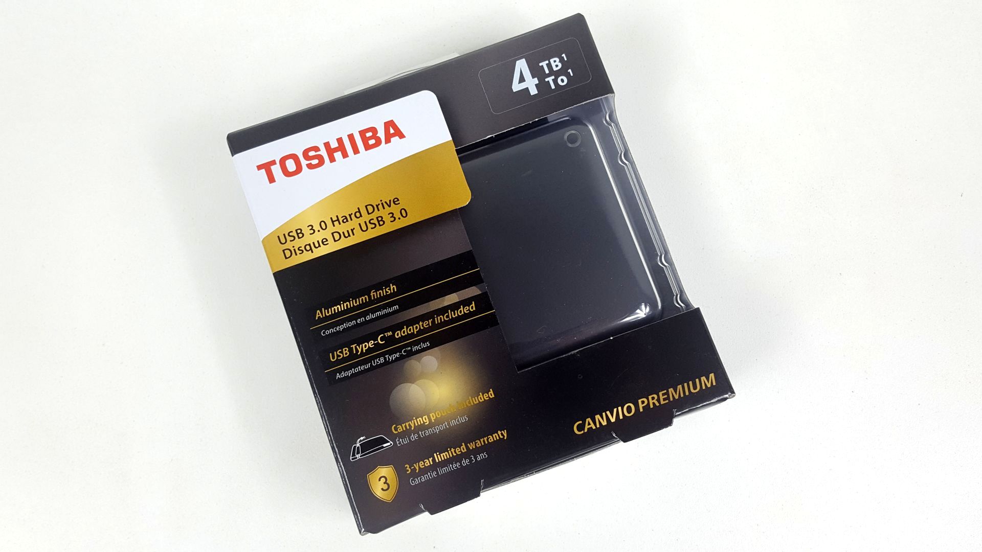 Test Toshiba Canvio Basics 2022 (4 To) : un disque dur externe au rapport  capacité/prix imbattable