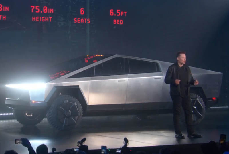 Image 3 : Tesla Cybertruck : Elon Musk présente son pick-up électrique inspiré de Blade Runner