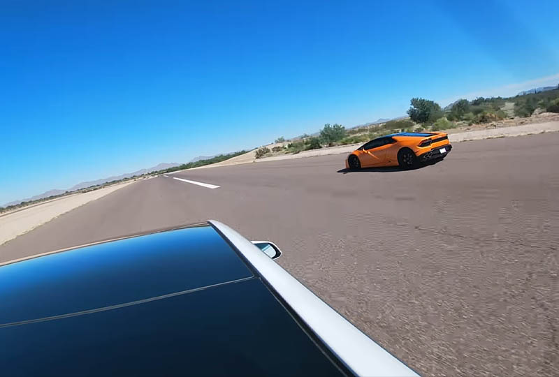 Image 1 : Tesla : la Model 3 bat une Lamborghini Huracan sur 800 mètres