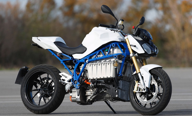 Image 2 : E-Power Roadster : BMW dévoile un prototype de moto électrique