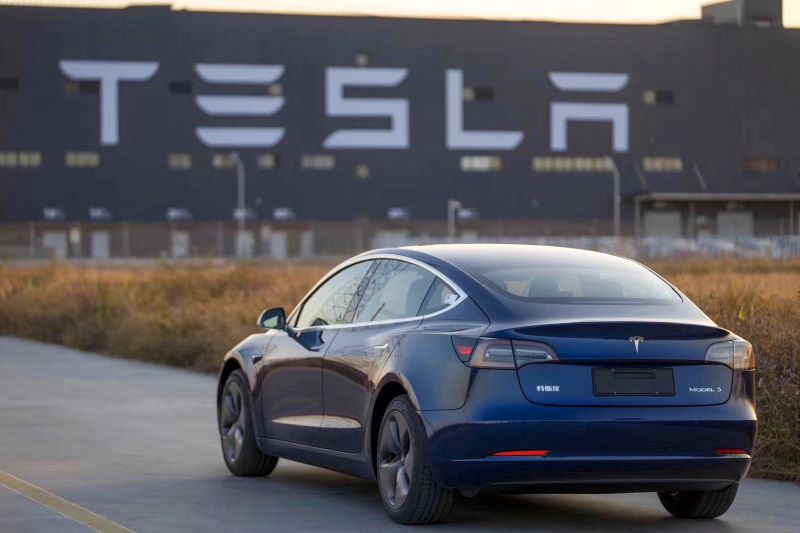 Image 1 : Tesla débute les livraisons de la Model 3 « made in China »