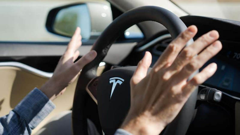Image 1 : Tesla limite les capacités de son Autopilot pour se conformer aux lois européennes