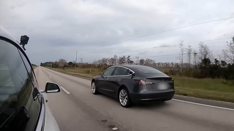 tesla model 3 mise a jour