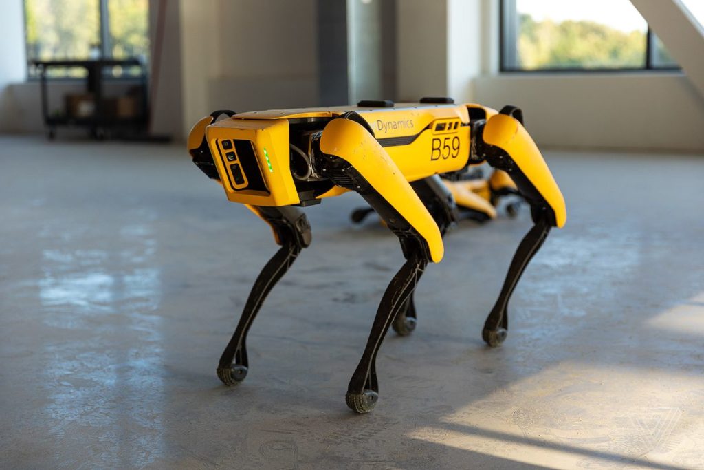 Image 1 : Boston Dynamics : le robot Spot est maintenant programmable