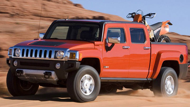 Image 1 : Le Hummer reviendra en version électrique pour concurrencer le Tesla Cybertruck