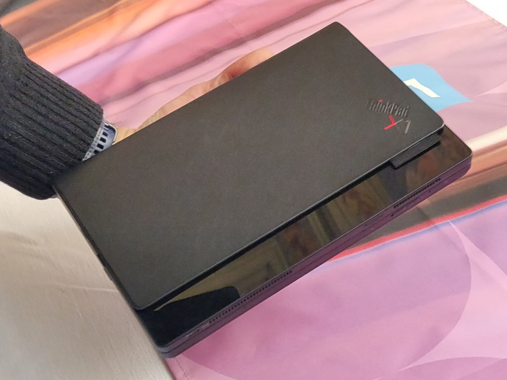 Image 2 : ThinkPad X1 Fold : prise en main du PC tablette pliable de Lenovo