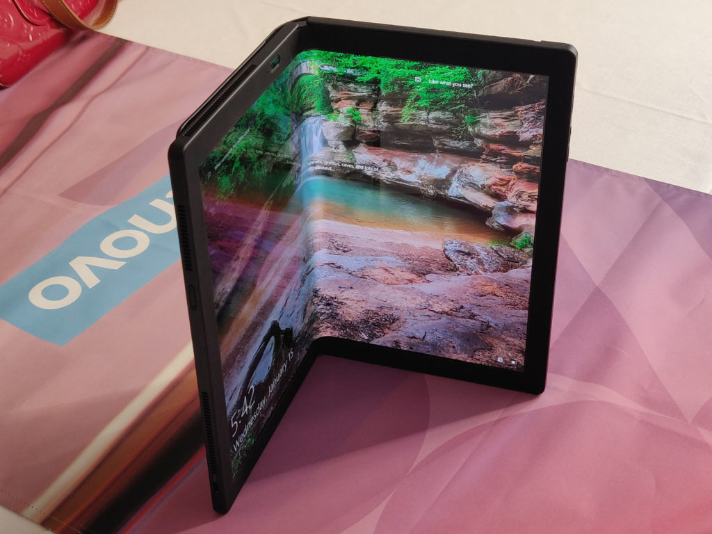 Image 1 : ThinkPad X1 Fold : prise en main du PC tablette pliable de Lenovo