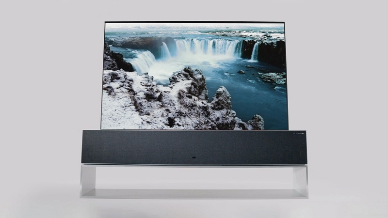Image 1 : La TV enroulable de LG sera disponible en 2020 à 60000 $