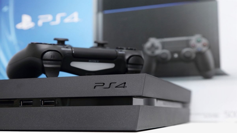 Image 1 : PS5 : la manette Dualshock 5 serait compatible avec la PS4