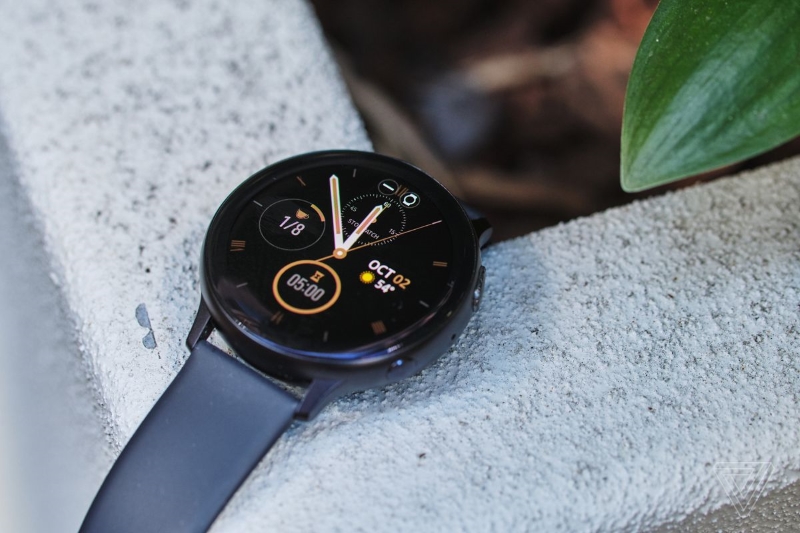 Image 1 : Samsung : une fuite dévoile peut-être la Galaxy Watch 2 en préparation