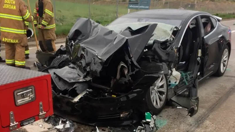 Image 1 : Des Tesla accélèreraient brusquement d’elles-mêmes
