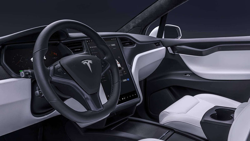 Image 1 : Tesla : regardez le nouveau chargeur sans fil des Model X et S en action
