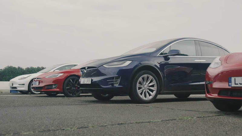 Image 1 : Tesla : les Model 3, Model S et Model X s’affrontent dans une course de dragster