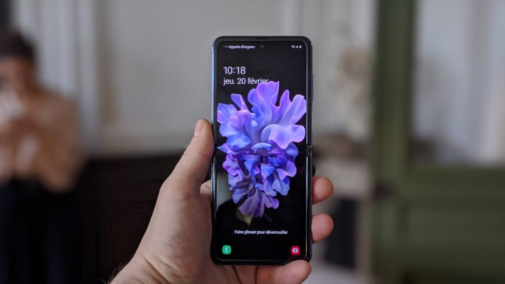 Image 5 : Prise en main du Galaxy Z Flip : le smartphone pliable à clapet de Samsung