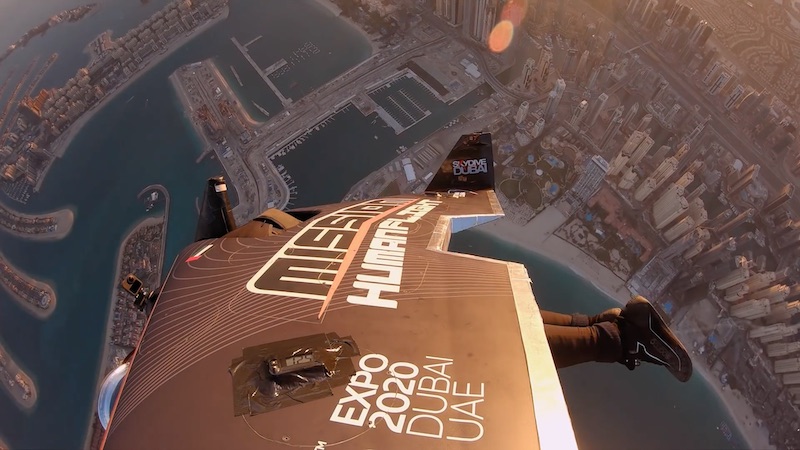 Image 1 : Jetman : premier décollage à la verticale dans le ciel de Dubaï